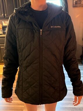 Columbia Women's Black Quilted Hooded Puffer Jacket